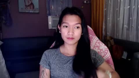 NEWRA  ALLISON online show from November 21, 11:07 pm