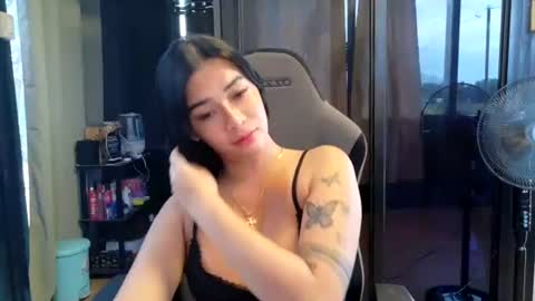 jess online show from November 13, 6:45 am