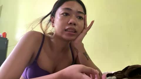 ayumi reacher online show from April 27, 8:11 am