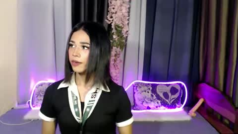 urlovely_jemma online show from April 10, 7:14 am