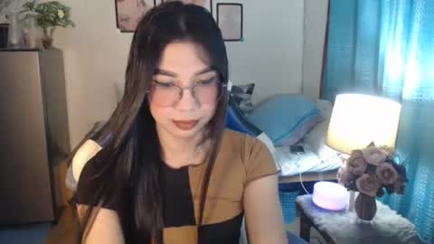 Ashley Kate Mateo Gray online show from March 9, 11:25 am