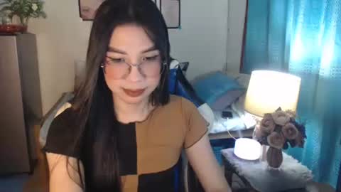 Ashley Kate Mateo Gray online show from March 10, 11:55 am