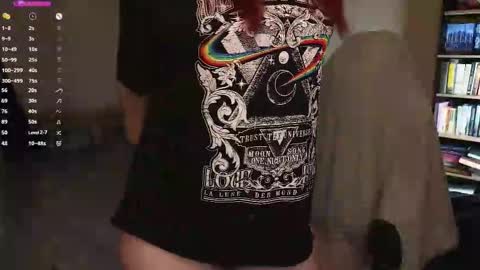 Val online show from February 19, 9:02 pm