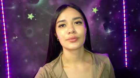 valentinarojass_ online show from June 1, 7:04 pm