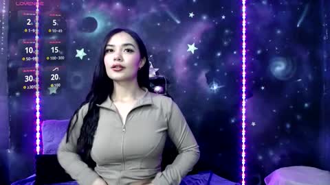 valentinarojass_ online show from March 21, 2:33 pm