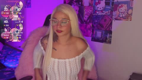 Danielle  Please help me to reach 300 thumbs up online show from February 5, 10:01 pm