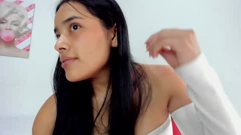 valeria_miller69 online show from May 2, 2:31 pm