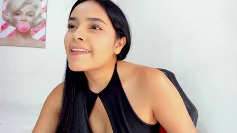 valeria_miller69 online show from May 15, 4:21 pm