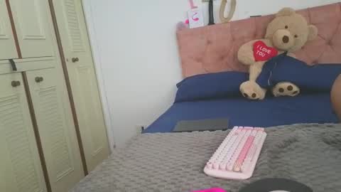 valery_lovex_ online show from April 10, 12:11 pm