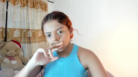 VALIENTE  online show from December 31, 5:33 am