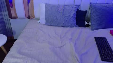 Valkiria moore  online show from November 18, 10:22 pm