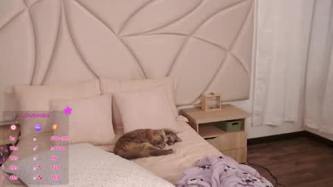 Vallery online show from February 22, 7:10 pm