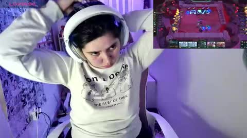 Im Violet online show from October 18, 2:14 am