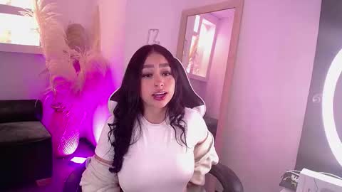 vallolett__ online show from March 12, 10:56 pm