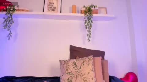 vamp  online show from April 15, 9:26 pm