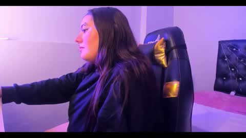 Vanesa online show from February 18, 1:43 pm