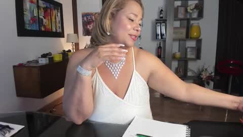 vanessa_sterling online show from November 3, 7:40 pm