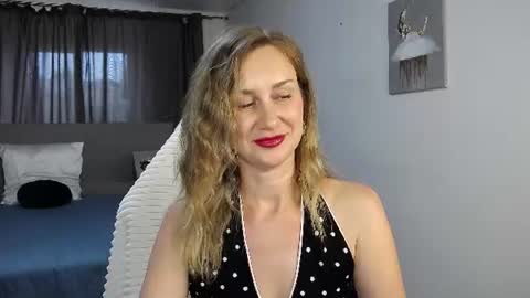 Vanessa  online show from June 13, 1:30 pm