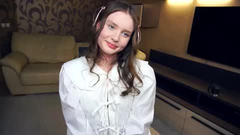 Luna online show from October 20, 5:05 pm