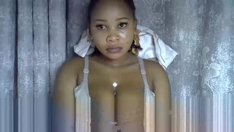 vanillavenus online show from April 17, 10:45 pm