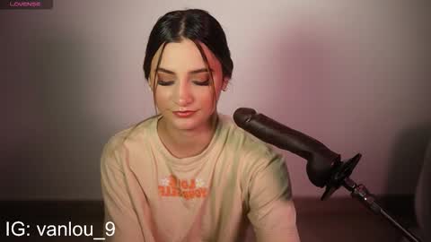 Vanilu online show from October 11, 1:43 am