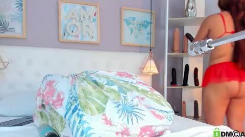 vannia smith  online show from December 5, 1:56 pm