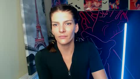 Vanessa online show from October 18, 5:59 pm