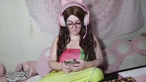 Veronica Lehane online show from October 5, 2:22 pm