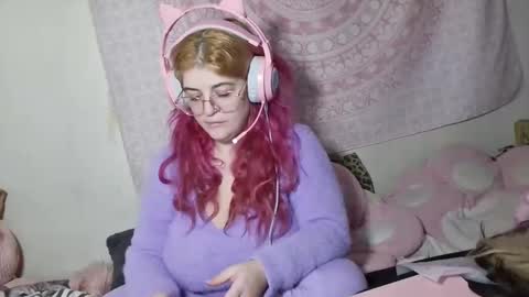 Veronica Lehane online show from November 16, 12:27 pm