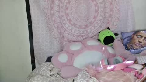 Veronica Lehane online show from February 28, 7:03 pm