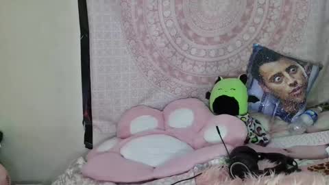 Veronica Lehane online show from January 20, 7:15 am