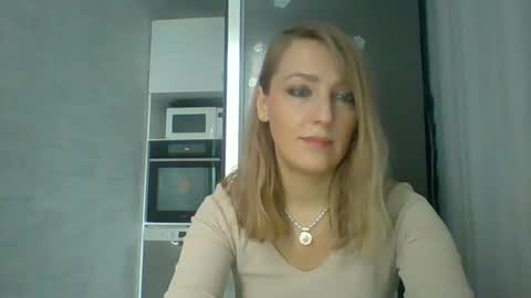 Veessa online show from January 12, 1:05 pm