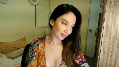 veka_lourens online show from November 27, 5:16 pm