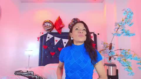 velora_nigth online show from February 16, 11:43 am