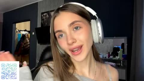 Nia online show from March 26, 3:25 pm