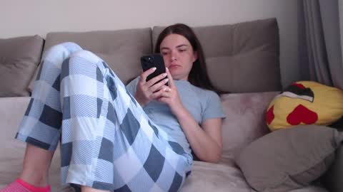 velvetmoon123 online show from April 7, 5:31 am