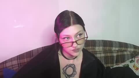 Naly online show from April 1, 3:53 pm