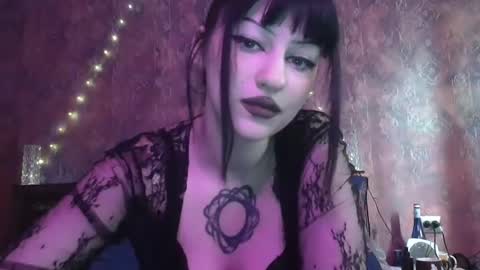 Naly online show from December 5, 10:27 am