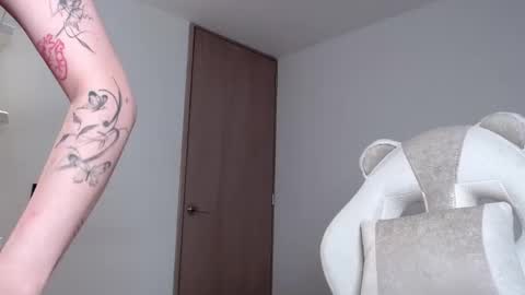 venus_art11 online show from February 16, 4:09 am