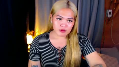 I am Colly Your mystery girl online show from June 21, 1:15 pm