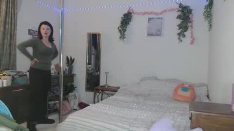 Miss Venus online show from March 17, 1:42 am