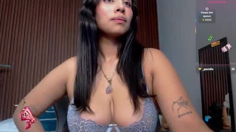 Nice to greet you my name is Vanessa  online show from November 19, 1:44 pm