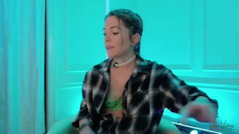 Vera Victors online show from March 20, 3:22 am