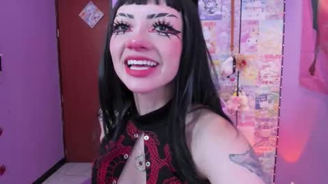     online show from February 15, 8:52 pm