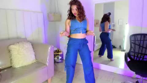 Veronica3  online show from December 19, 3:48 pm