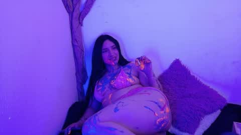   online show from December 4, 3:03 pm