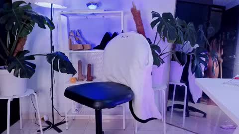 Vicky Greys online show from January 9, 10:14 pm