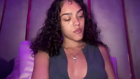 Goddess Victory  online show from May 19, 3:02 am