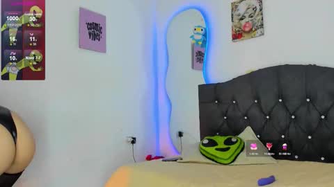 Victoria  independent model online show from October 2, 4:56 pm