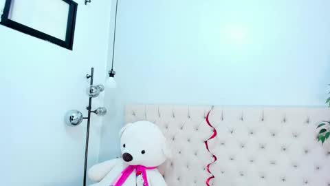 Victoria online show from February 16, 7:36 pm